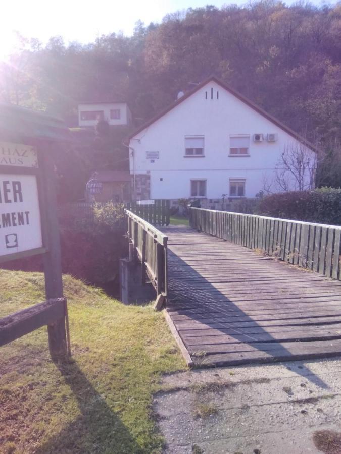 Hotel Pereszlenyi Vendeghaz Visegrád Zewnętrze zdjęcie
