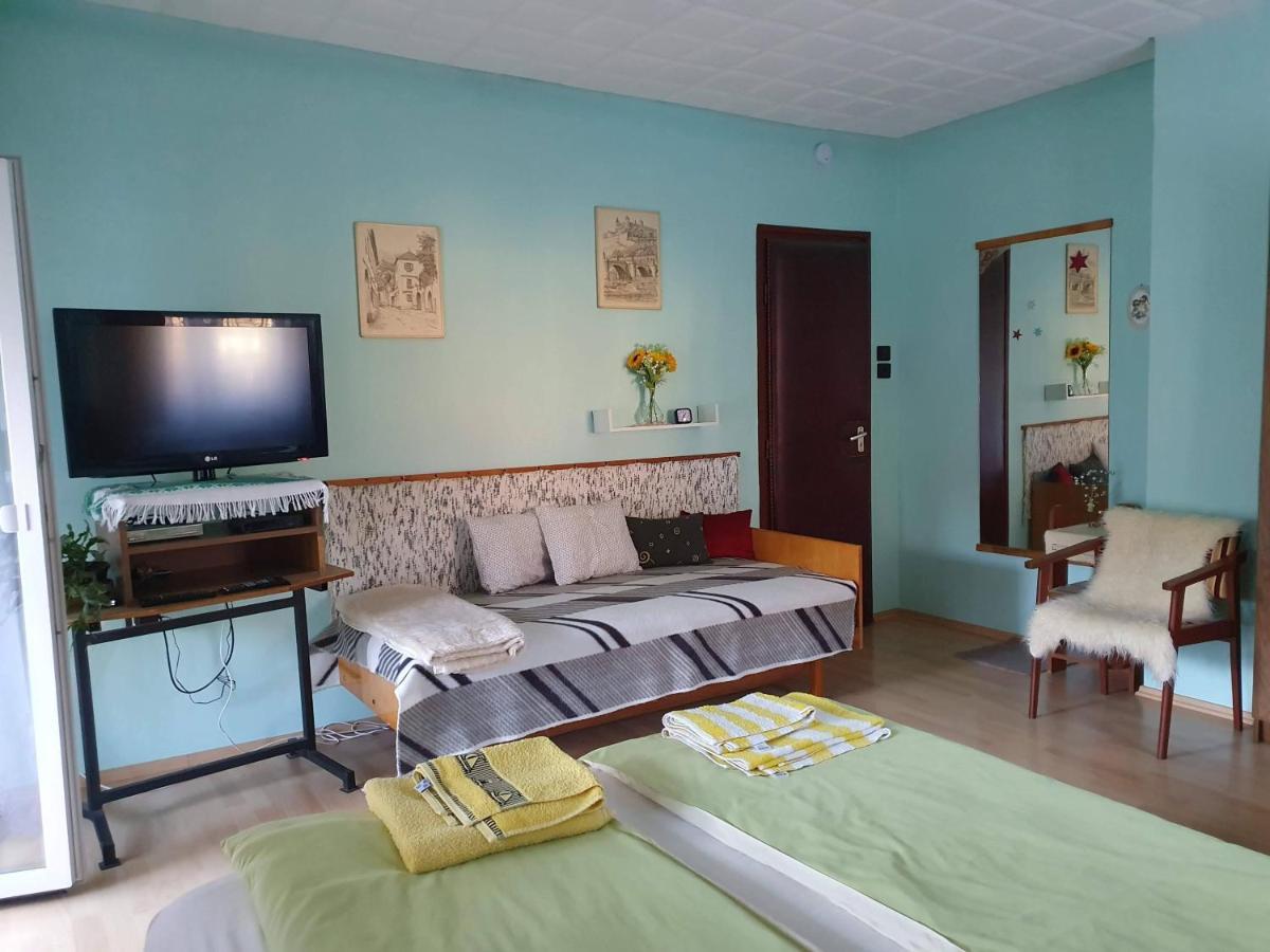 Hotel Pereszlenyi Vendeghaz Visegrád Zewnętrze zdjęcie