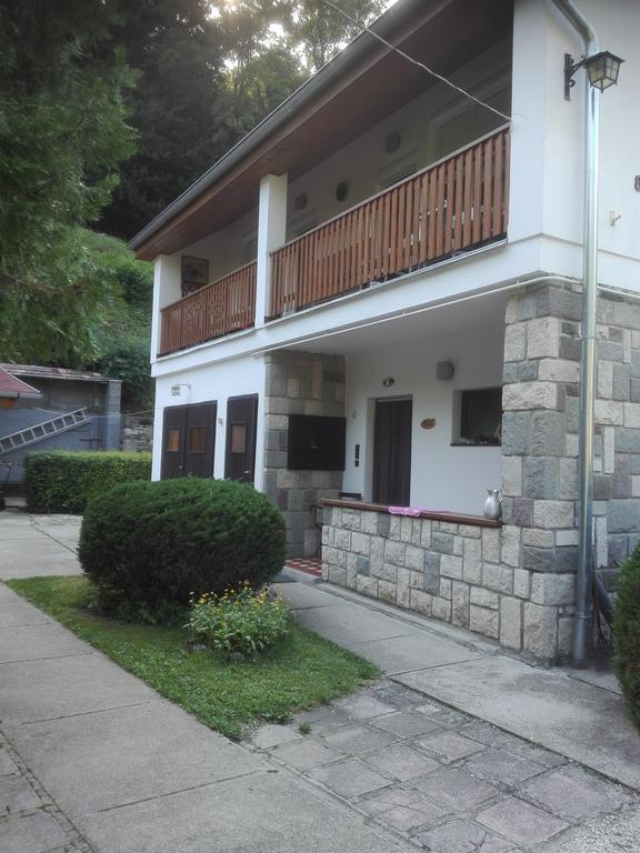 Hotel Pereszlenyi Vendeghaz Visegrád Zewnętrze zdjęcie